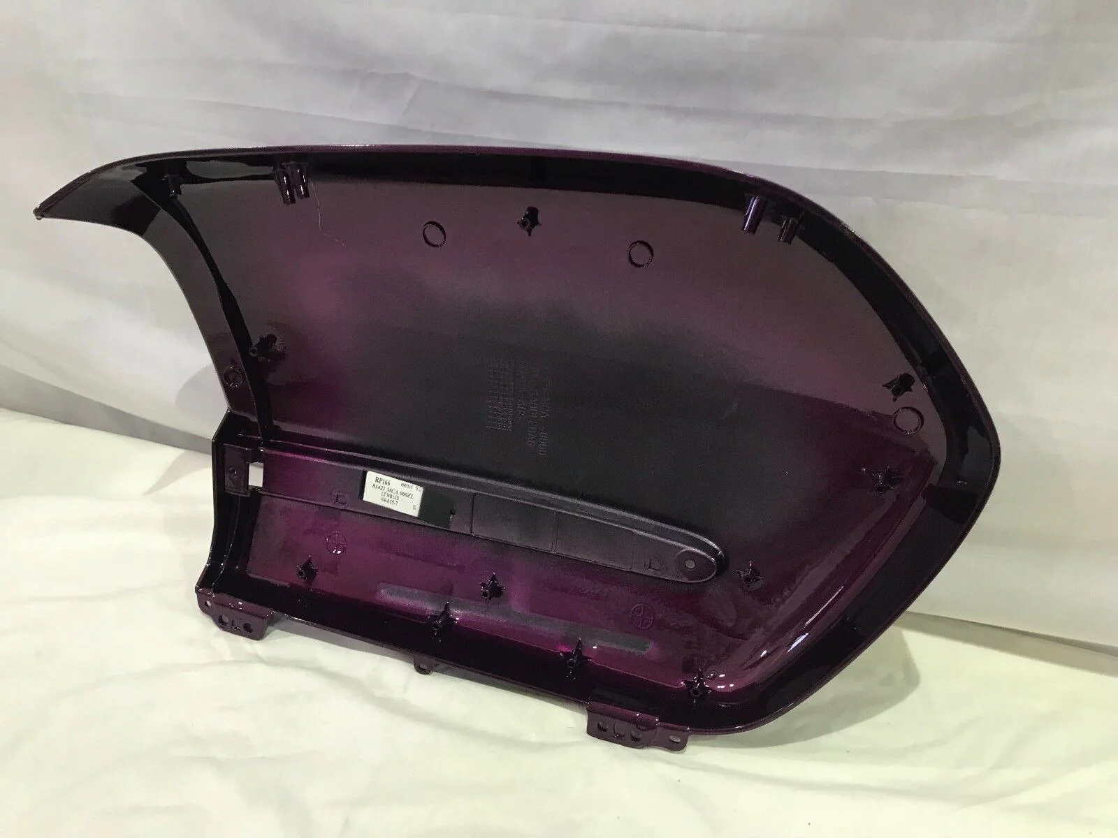 HONDA GL1800 GOLDWING GENUINE LEFT SADDLEBAG LID KELLY MAGENTA 81421-MCA-000ZL - Image 3