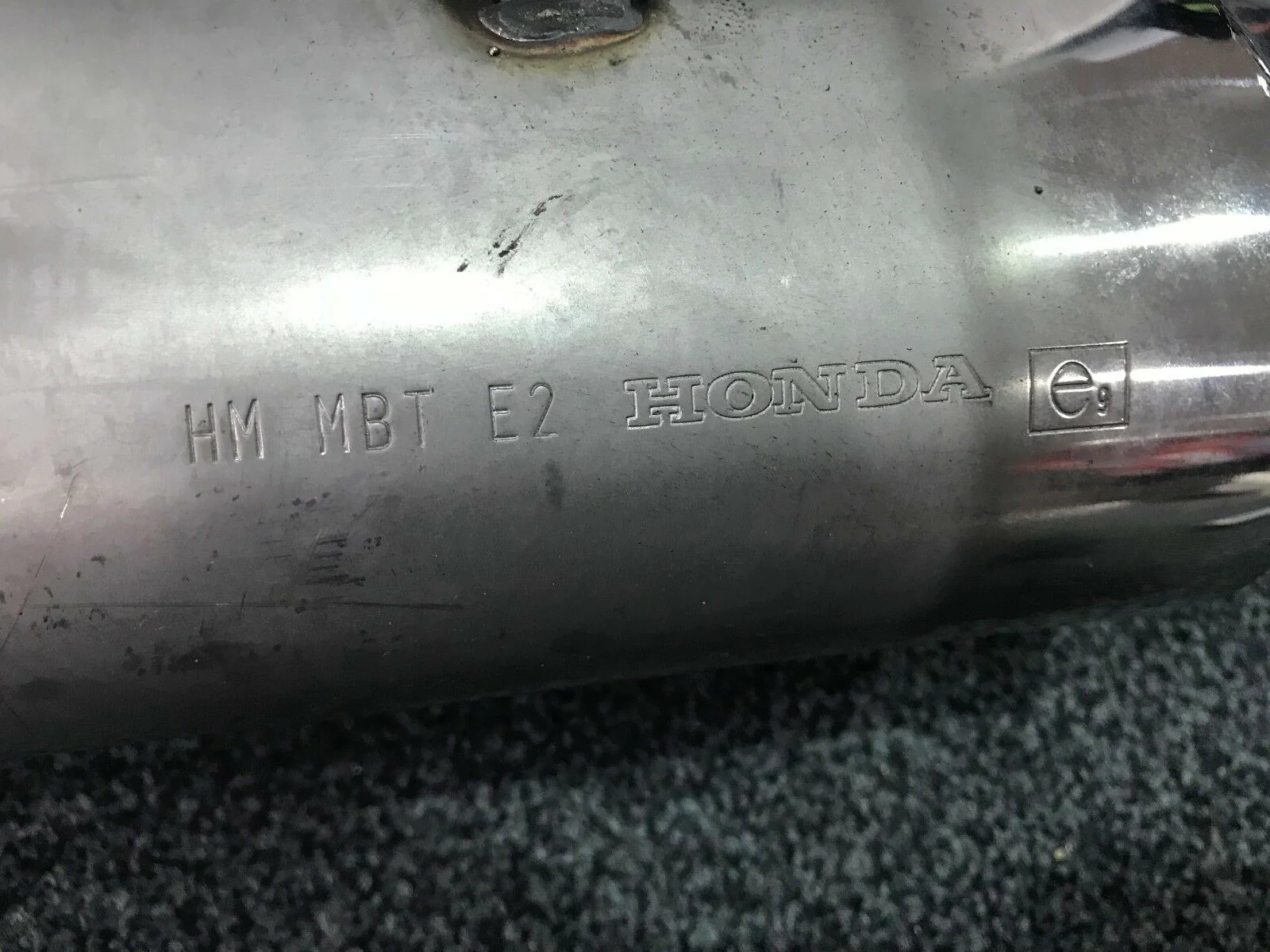 HONDA XL1000 VARADERO 03 -06 GENUINE LEFT EXHAUST SILENCER MUFFLER 18410-MBT-D20 - Image 7